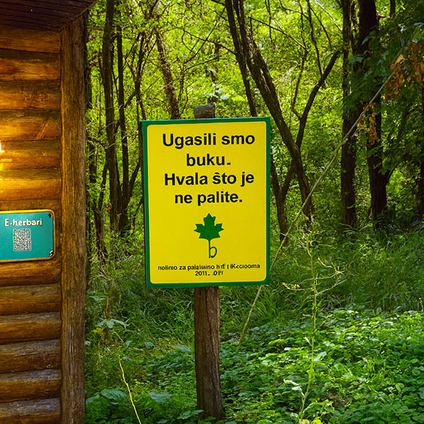 Glamping brvnara Zvončica kamin